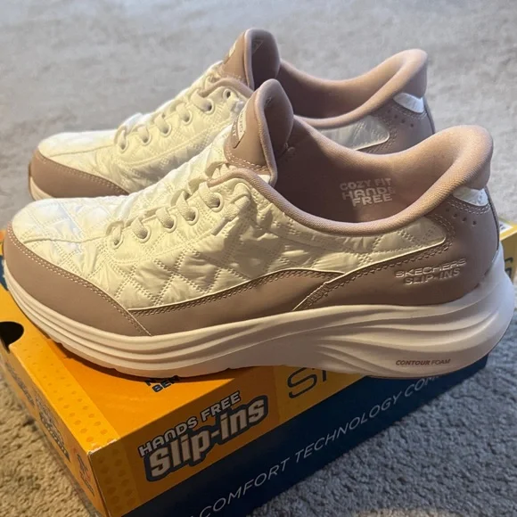 Skechers Women's Slip-Ons in Lavender and White - Picture 5 of 8